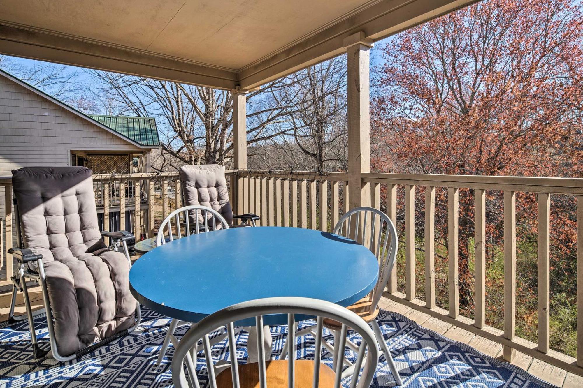 Lake Lure Studio With Private Balcony And Pool Access! Экстерьер фото